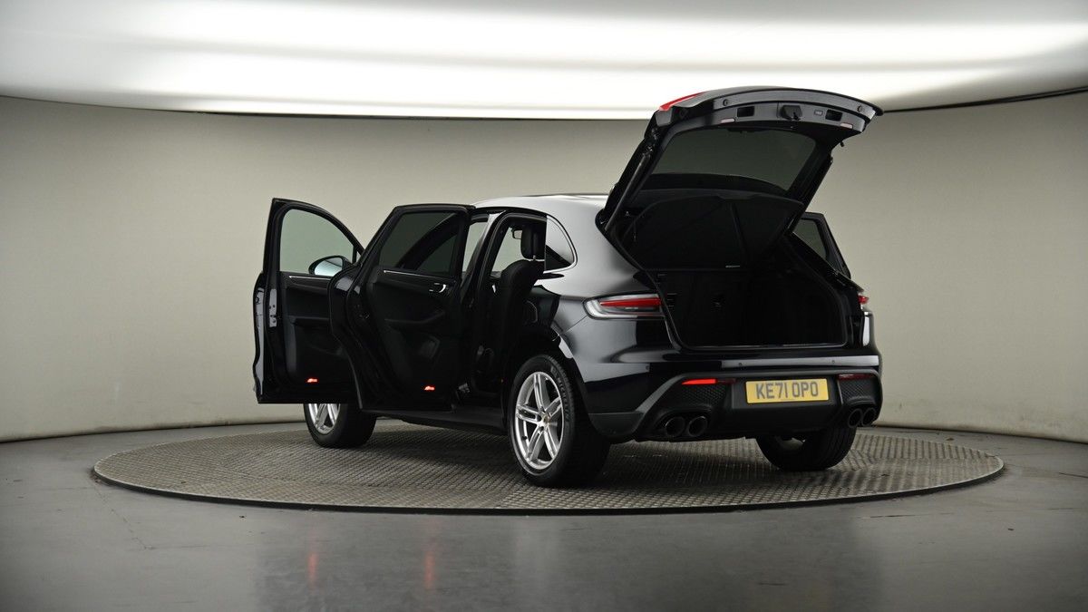 Porsche Macan Image 8