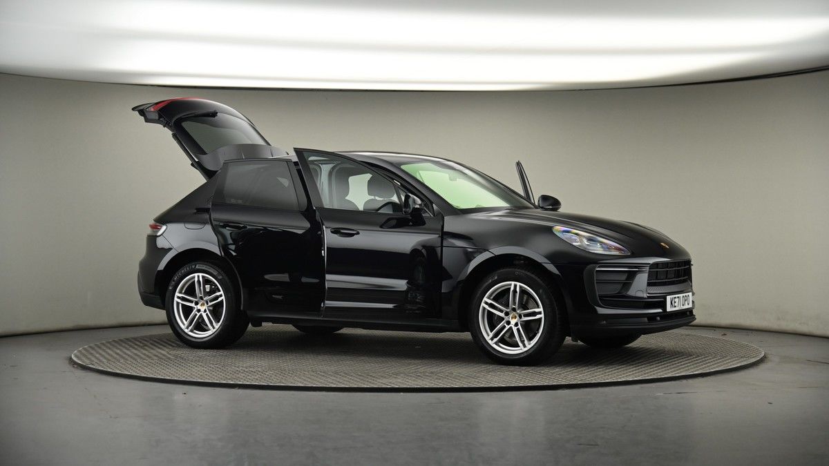 More views of Porsche Macan