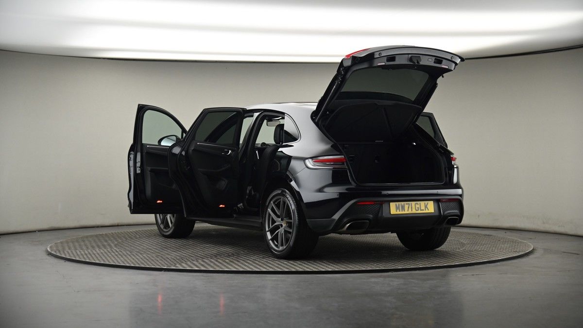 More views of Porsche Macan