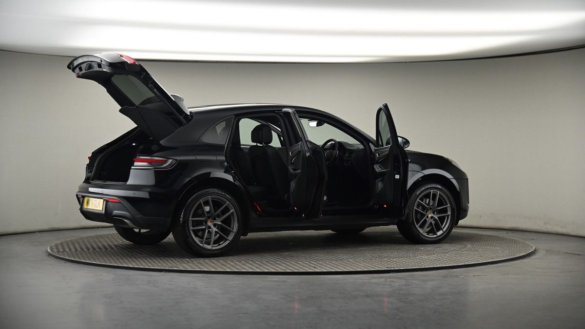 More views of Porsche Macan