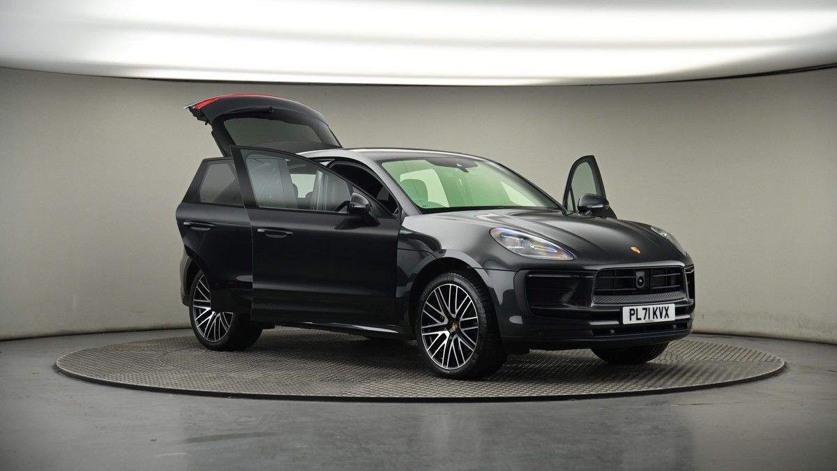 More views of Porsche Macan