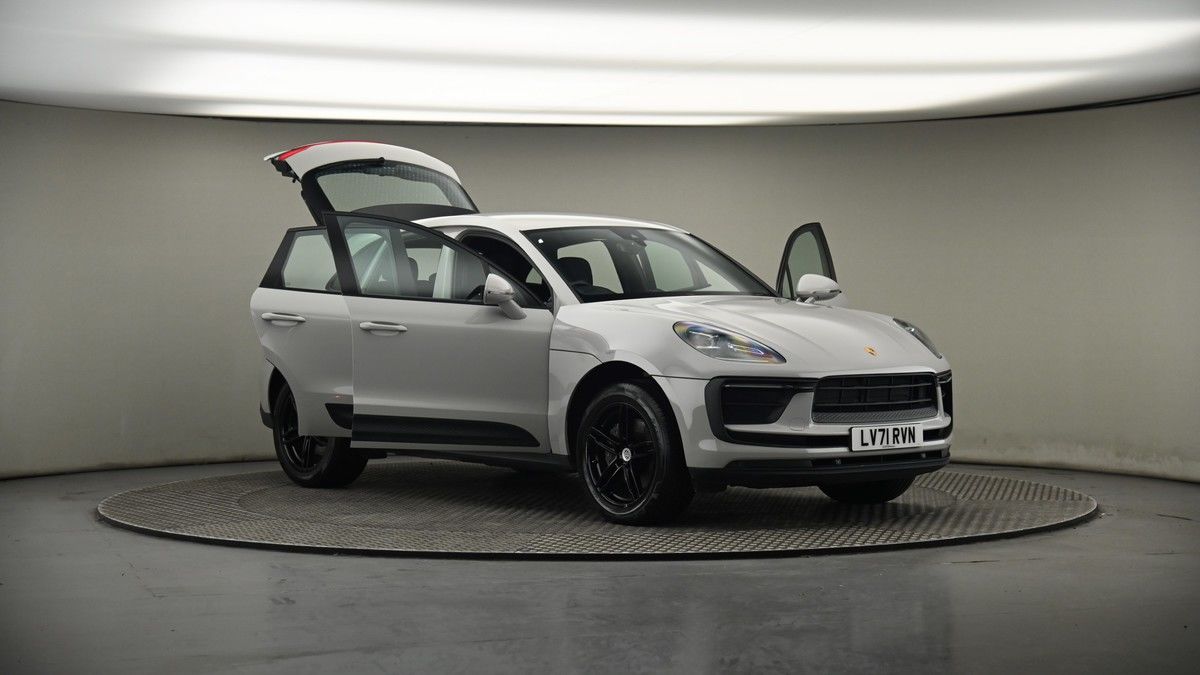 More views of Porsche Macan