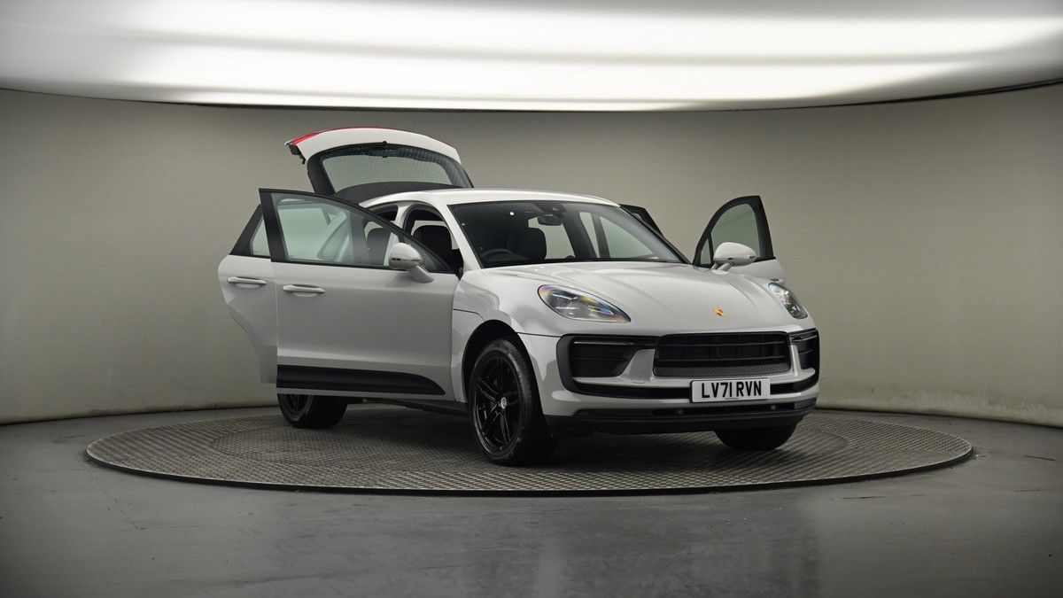 More views of Porsche Macan