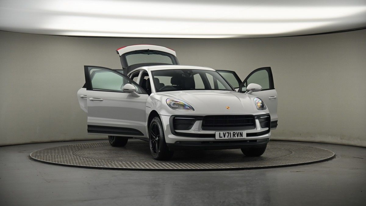 More views of Porsche Macan