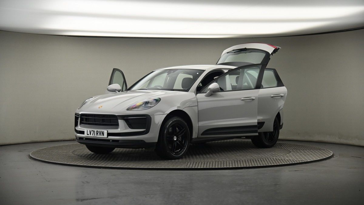 More views of Porsche Macan