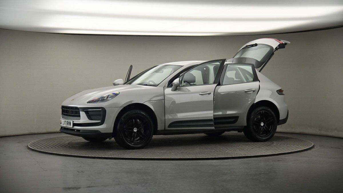 More views of Porsche Macan