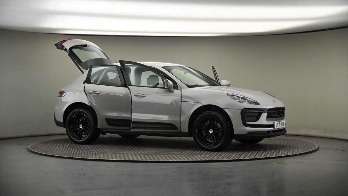 More views of Porsche Macan