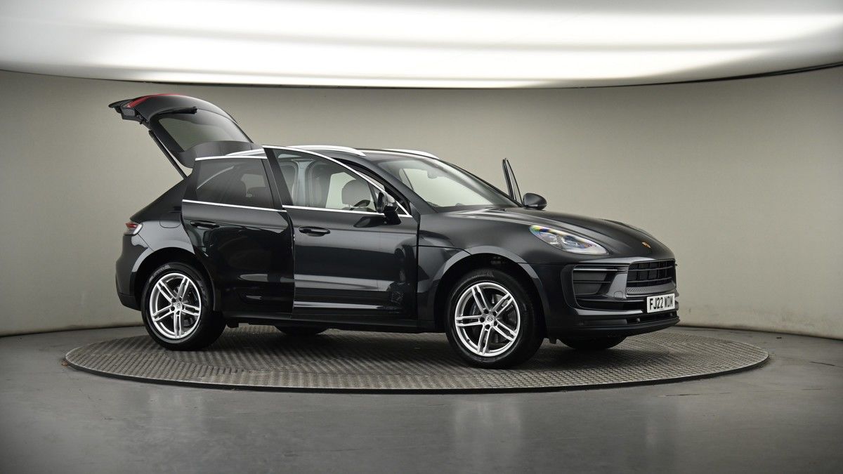 More views of Porsche Macan