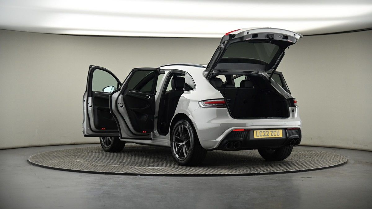 Porsche Macan Image 8