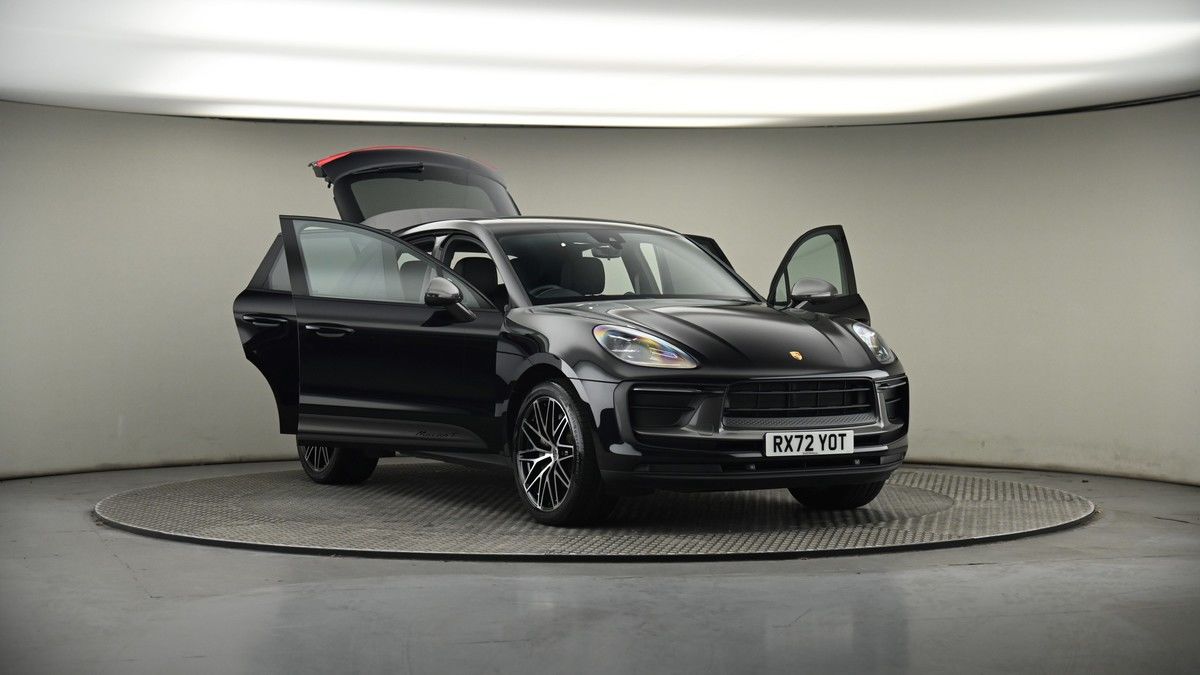 More views of Porsche Macan