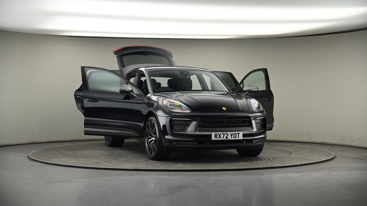 More views of Porsche Macan