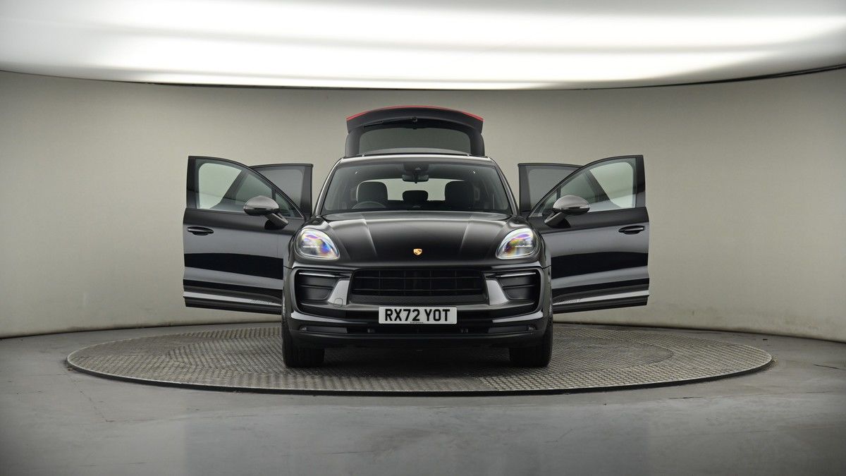 More views of Porsche Macan