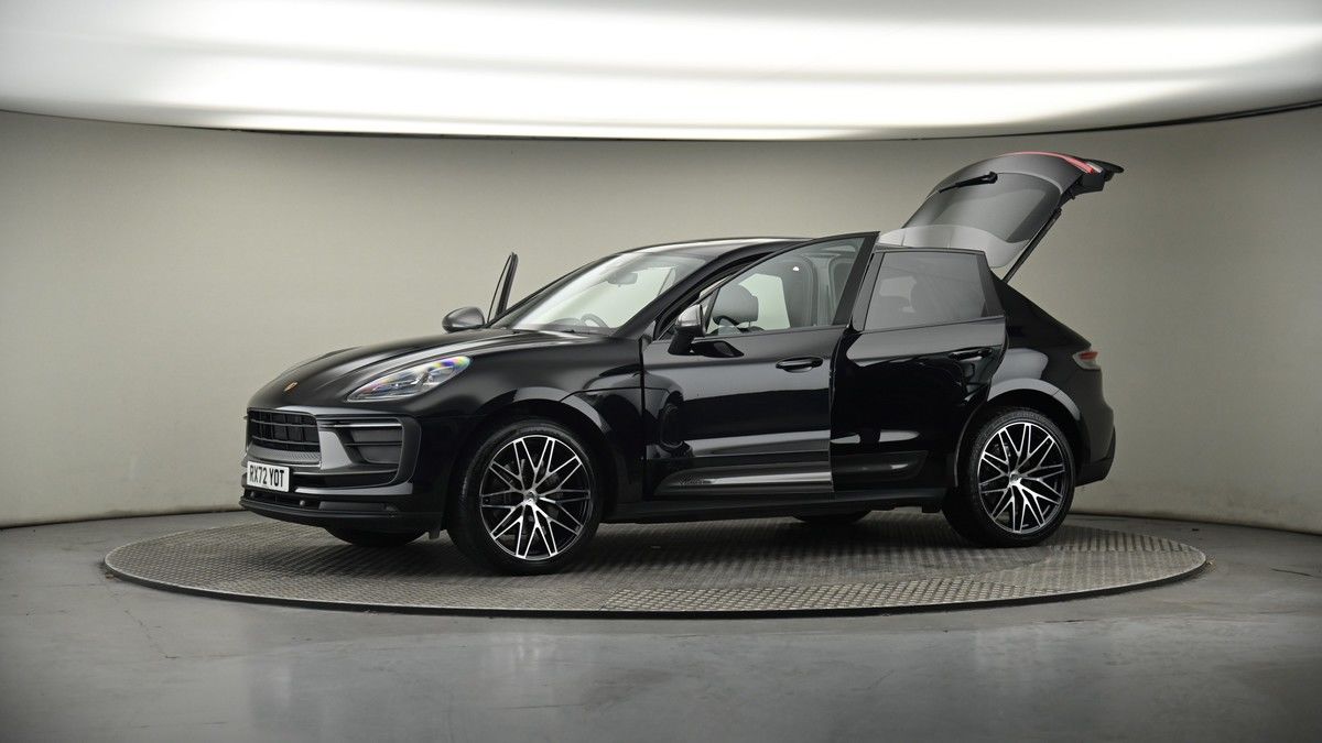 More views of Porsche Macan