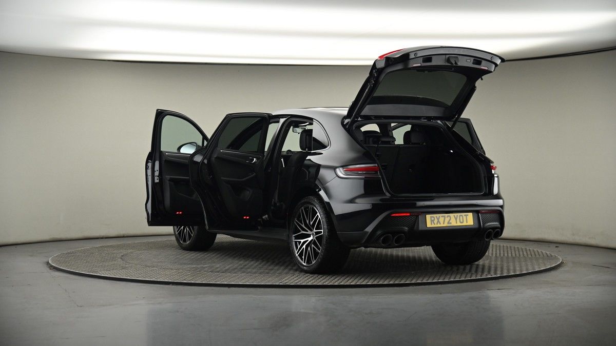 Porsche Macan Image 8