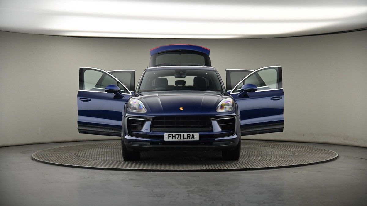 More views of Porsche Macan