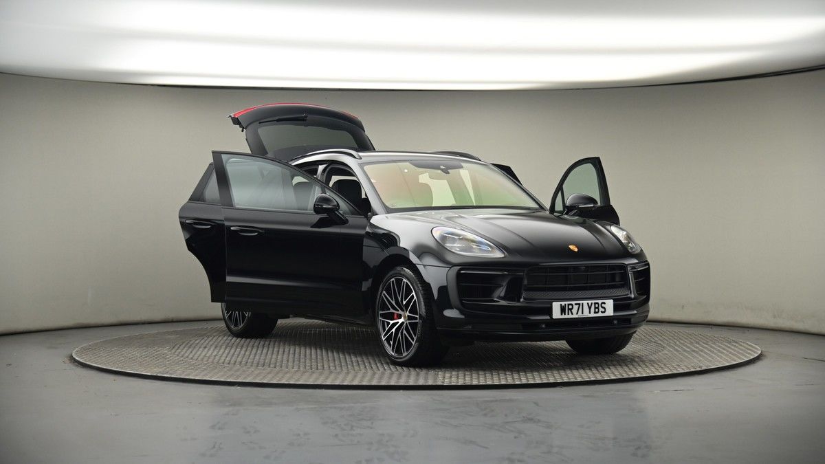 More views of Porsche Macan