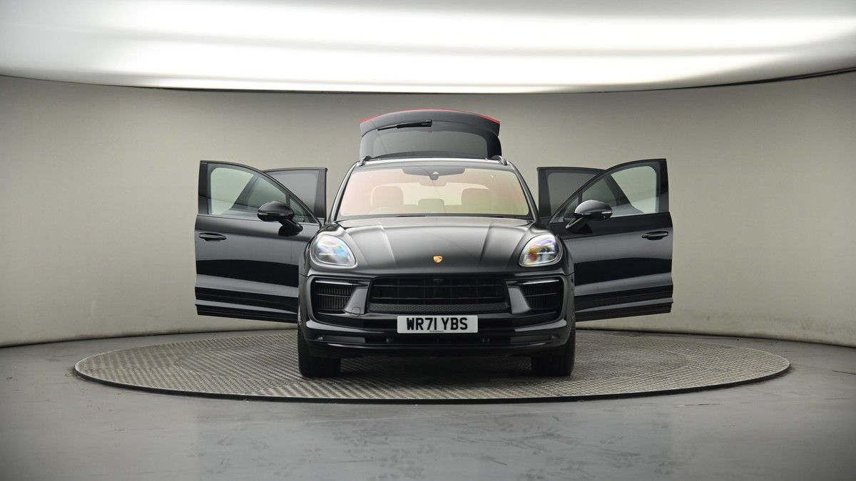 More views of Porsche Macan