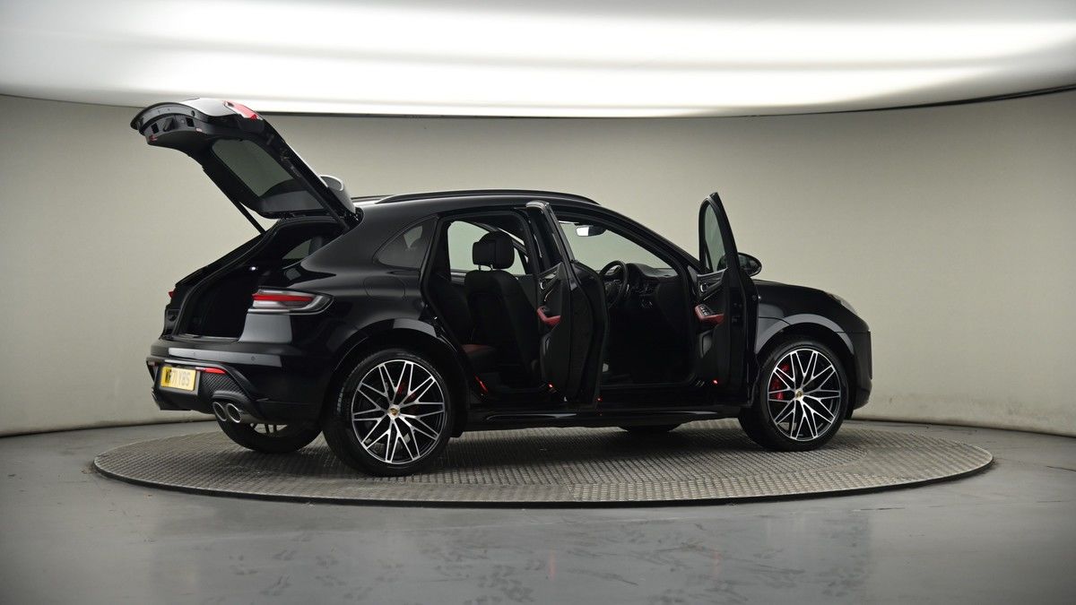 More views of Porsche Macan