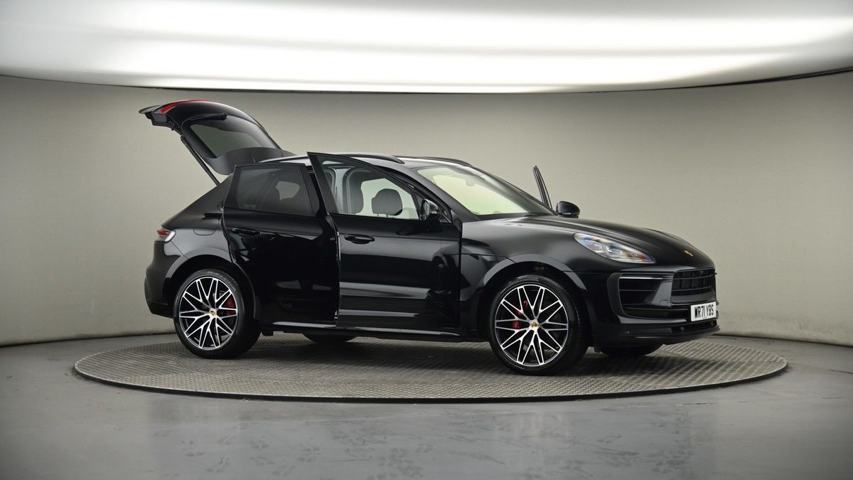 More views of Porsche Macan