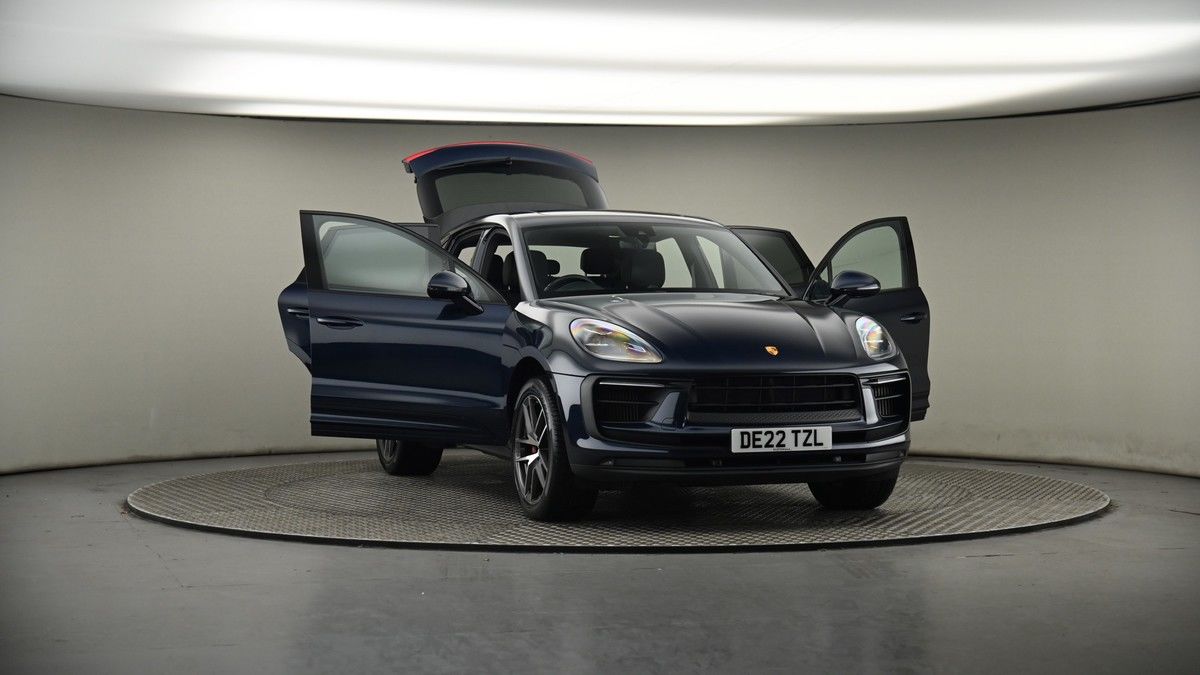 More views of Porsche Macan