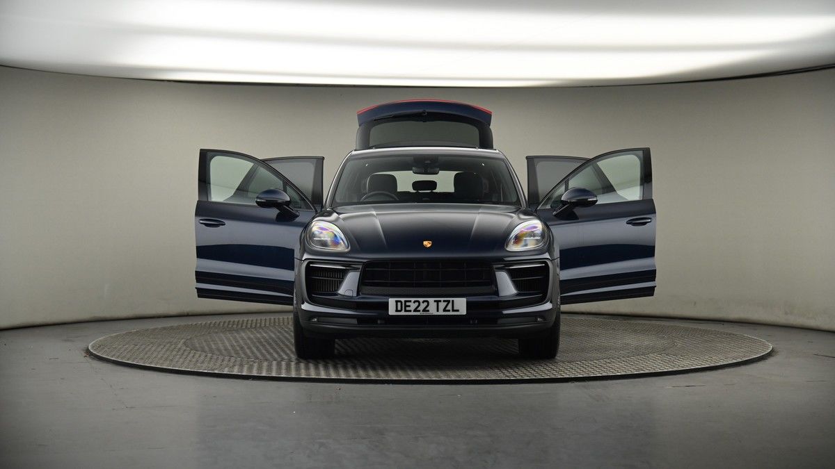 More views of Porsche Macan