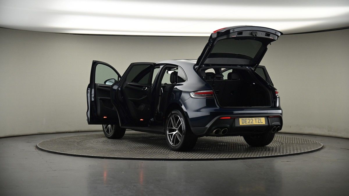 Porsche Macan Image 8