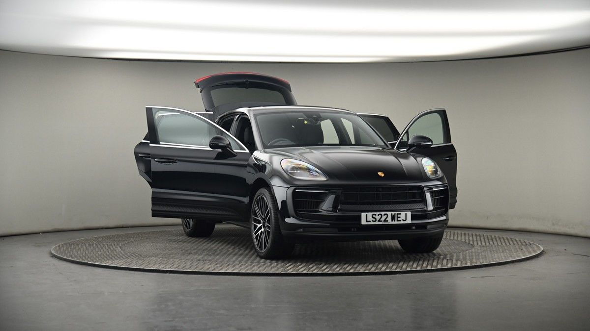 More views of Porsche Macan