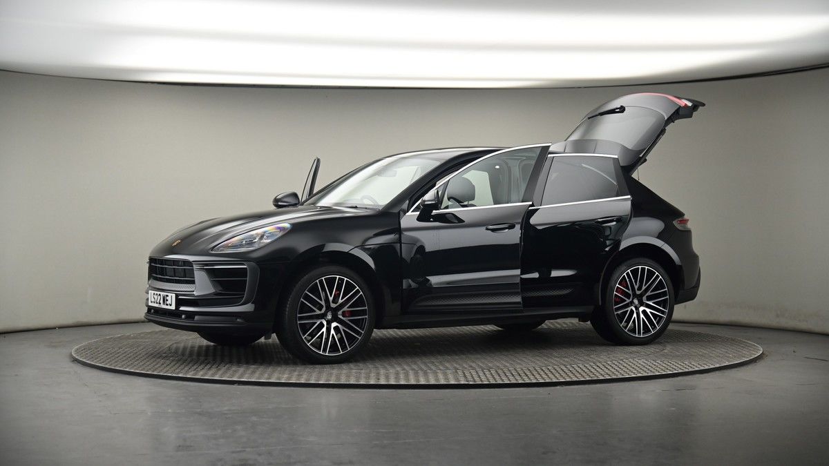 More views of Porsche Macan