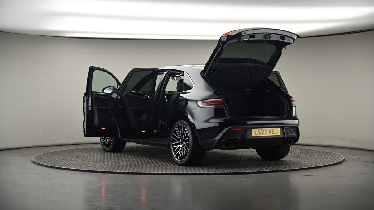 More views of Porsche Macan