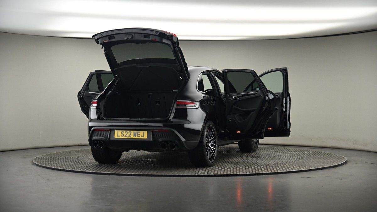 More views of Porsche Macan