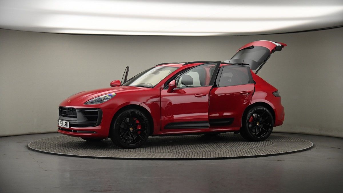 More views of Porsche Macan