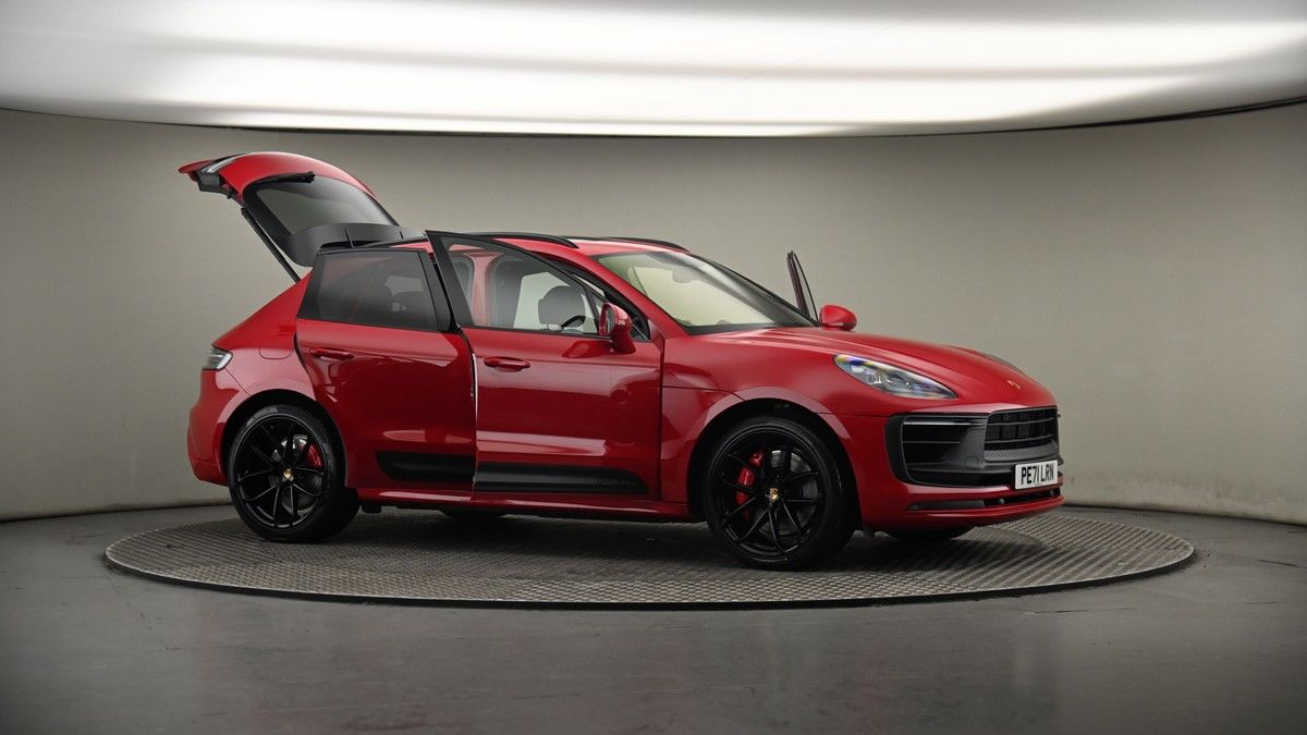 More views of Porsche Macan