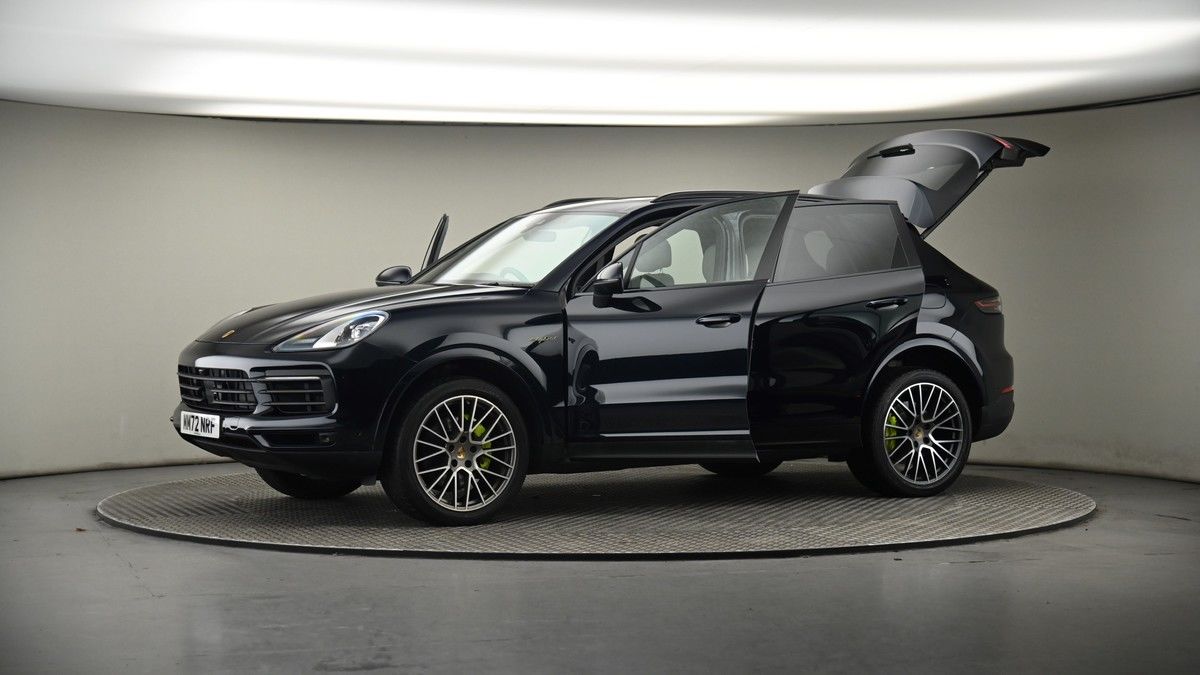 More views of Porsche Cayenne