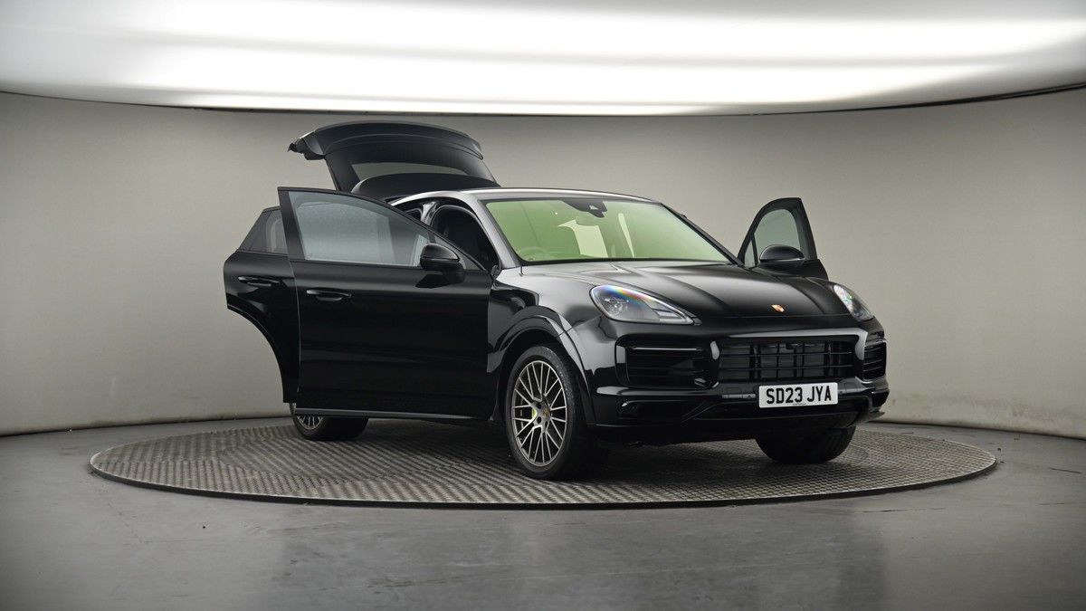 More views of Porsche Cayenne