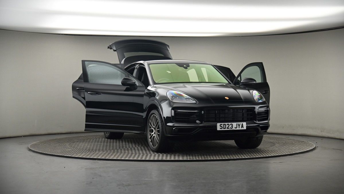 More views of Porsche Cayenne