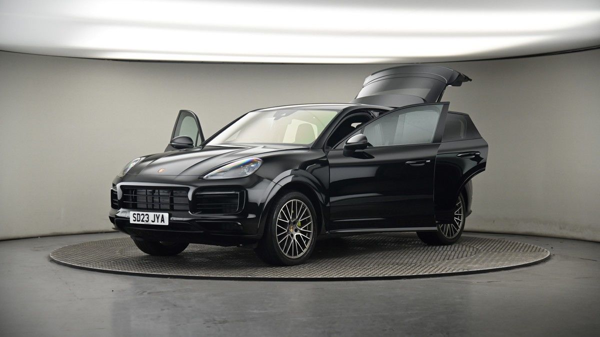 More views of Porsche Cayenne