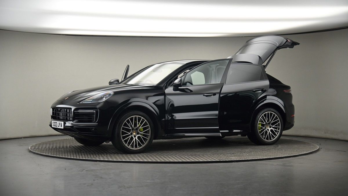 More views of Porsche Cayenne