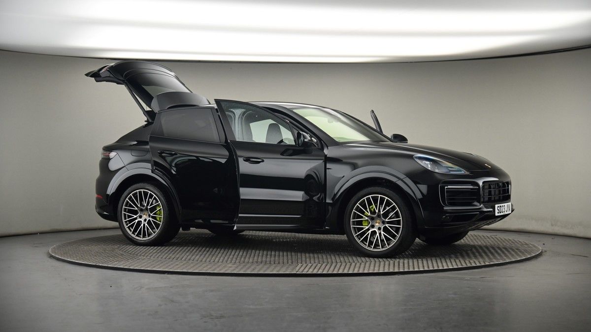 More views of Porsche Cayenne