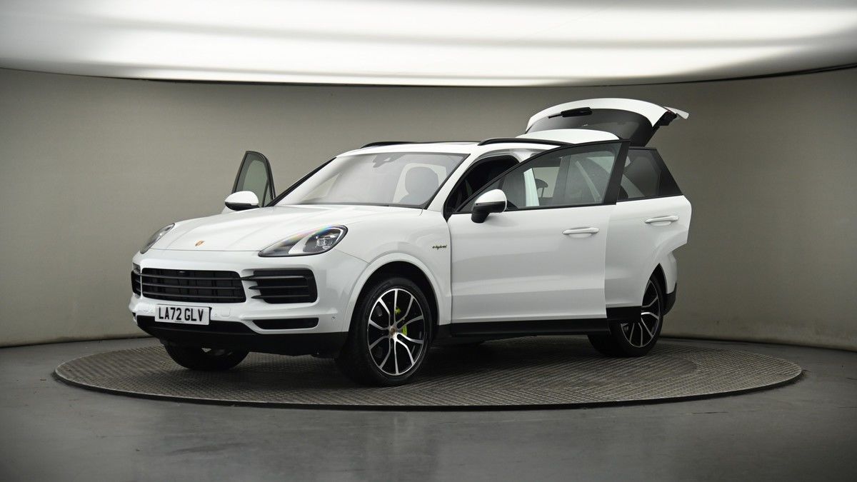 More views of Porsche Cayenne