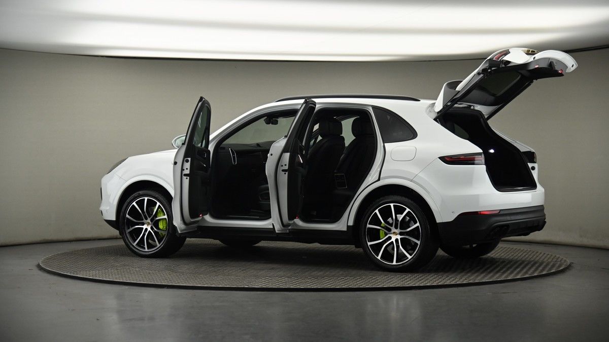 More views of Porsche Cayenne