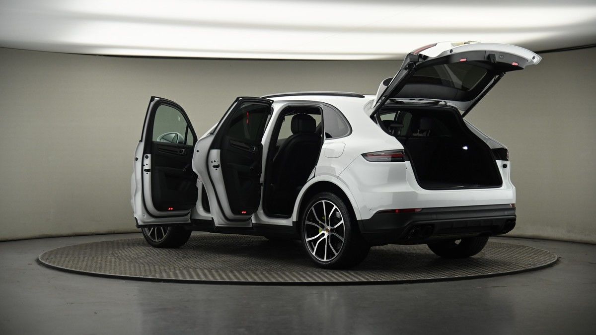 More views of Porsche Cayenne