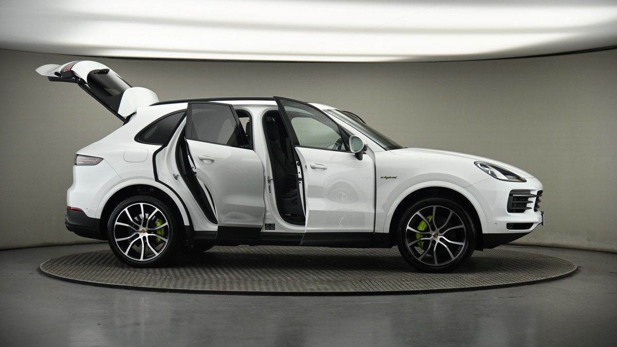 More views of Porsche Cayenne