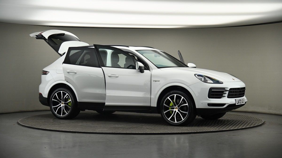 More views of Porsche Cayenne