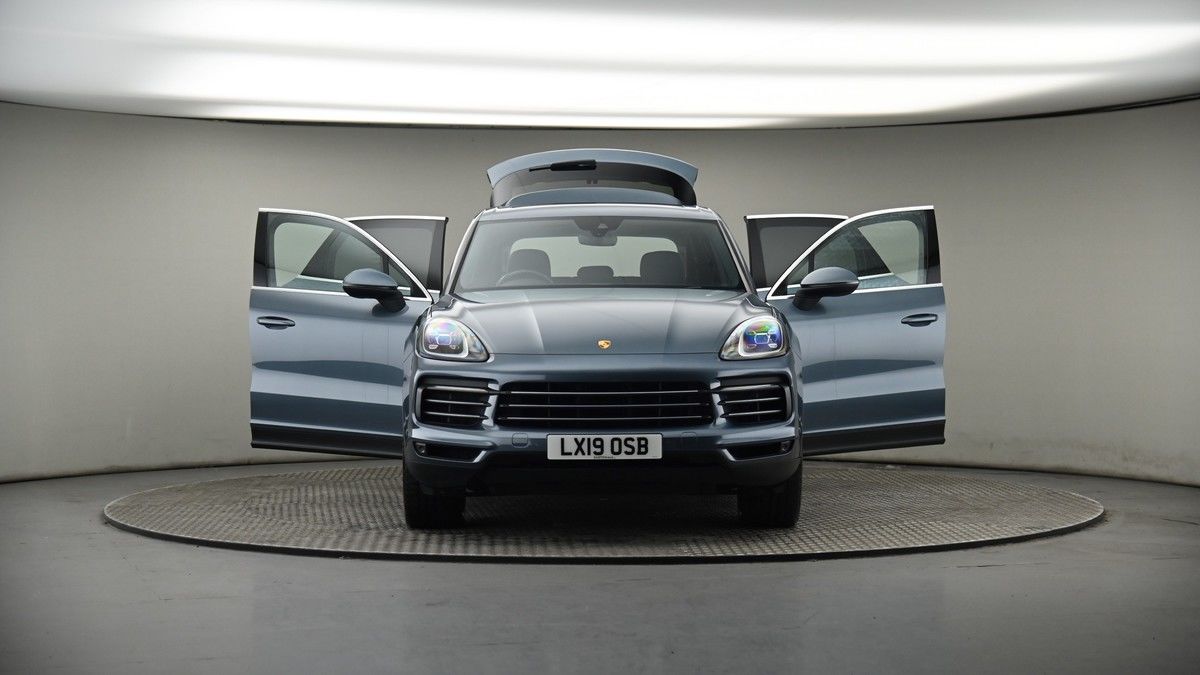 More views of Porsche Cayenne