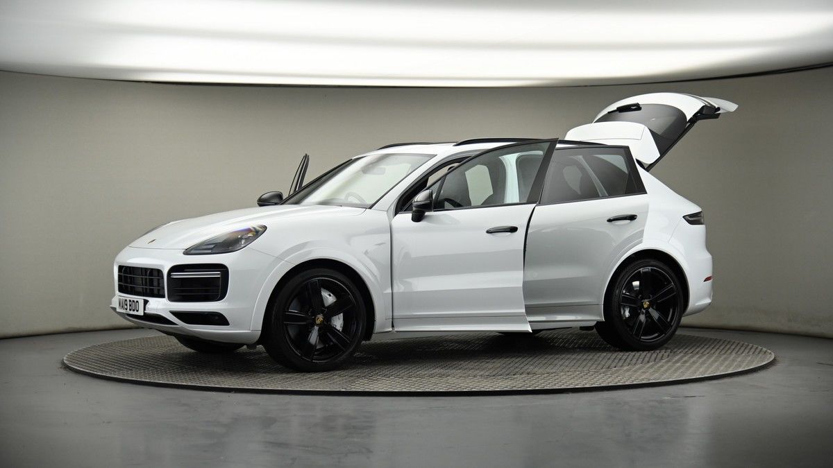 More views of Porsche Cayenne