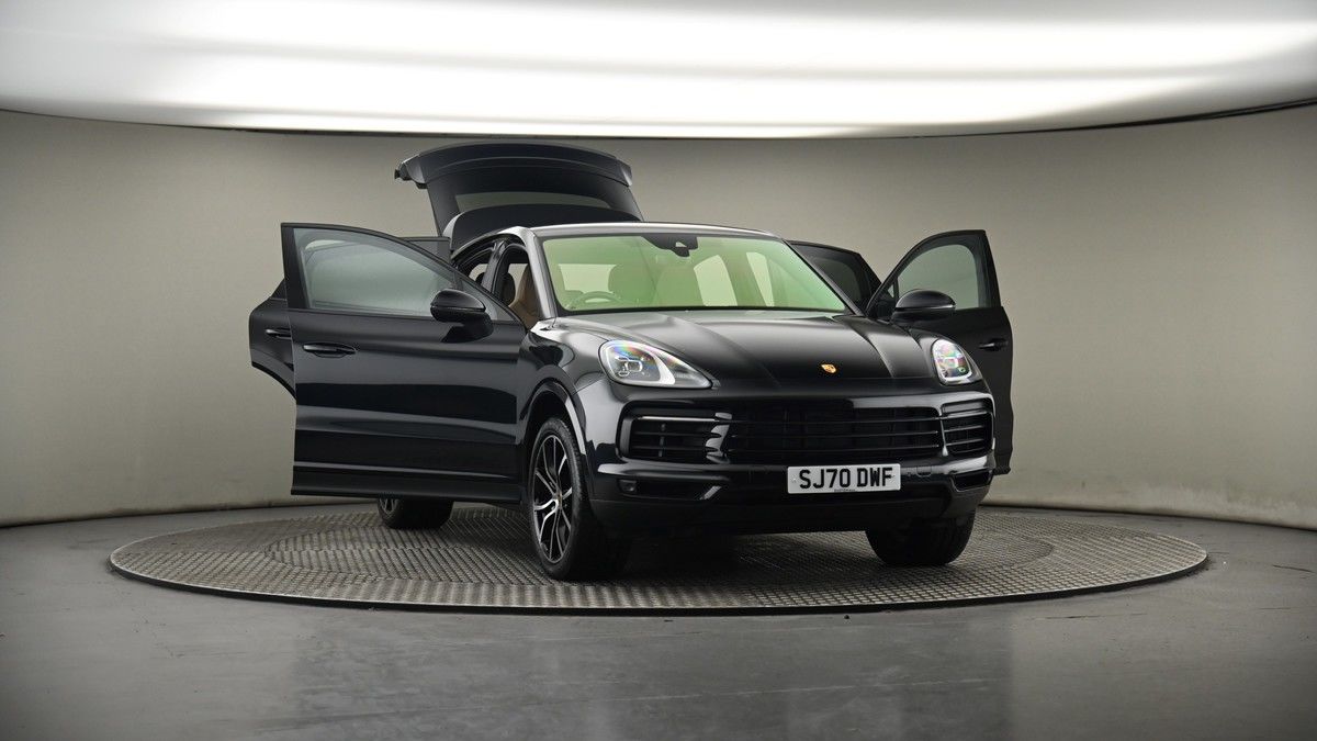 More views of Porsche Cayenne