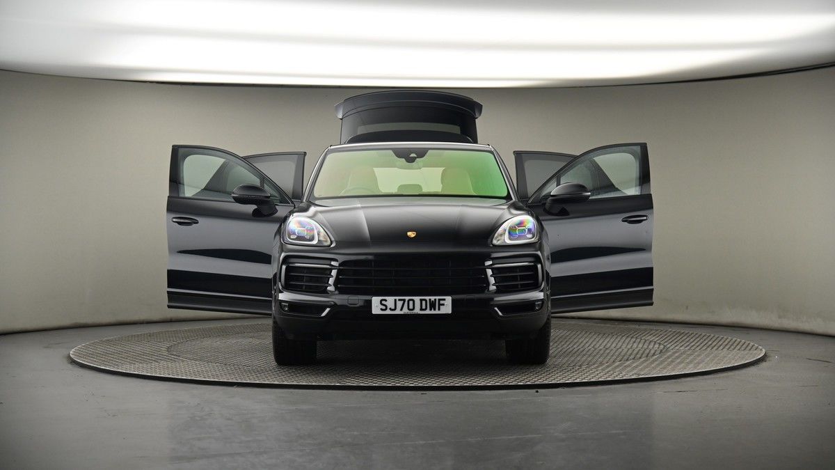 More views of Porsche Cayenne