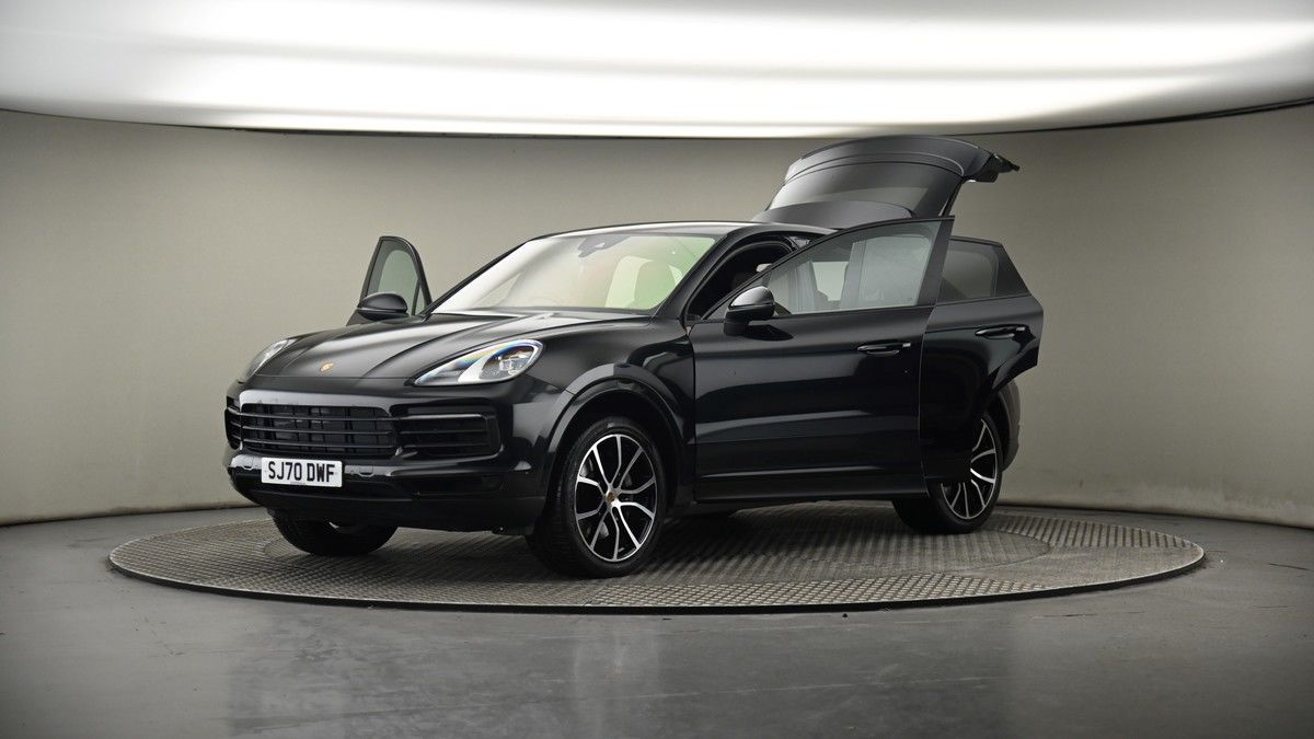 More views of Porsche Cayenne