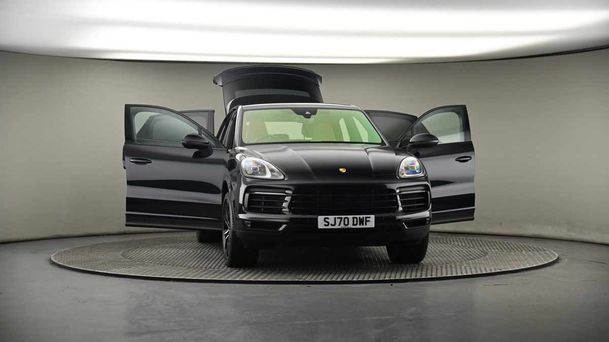 More views of Porsche Cayenne