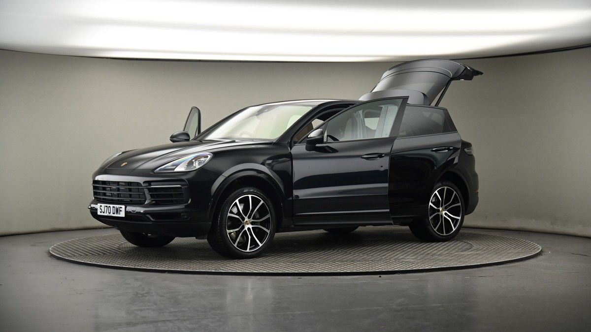 More views of Porsche Cayenne